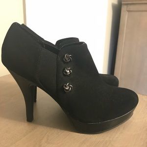 Unlisted black heels